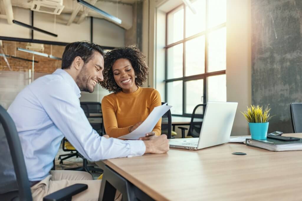 Comment gérer son travail en mission